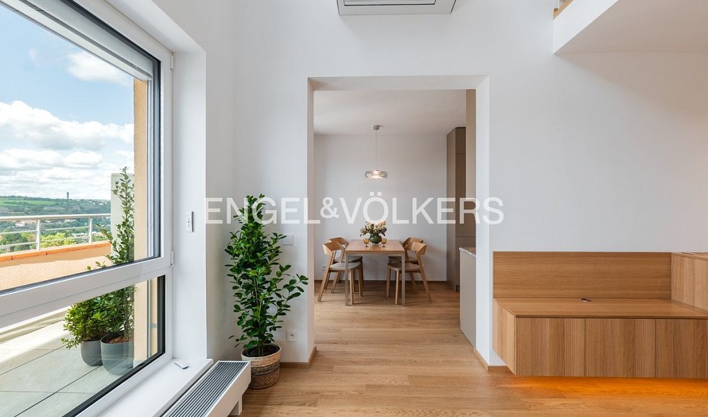 Pronájem bytu 4+kk 131 m², Praha – náhled fotky 5