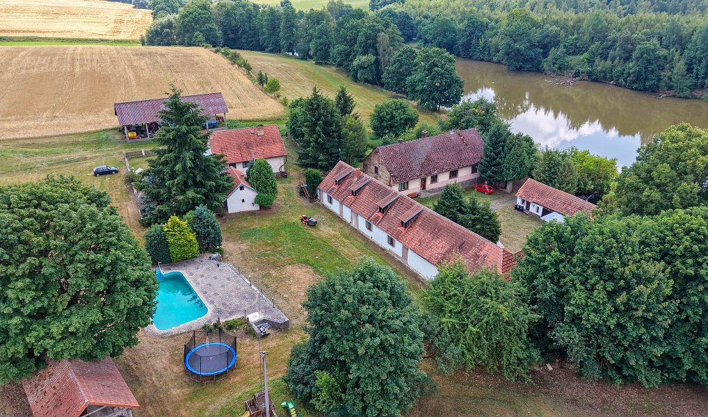 Prodej domu (jiného typu) 550 m², Neveklov – náhled fotky 11