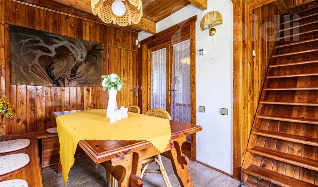 Prodej domu 97 m² s pozemkem 1 779 m², Straky – náhled fotky 14