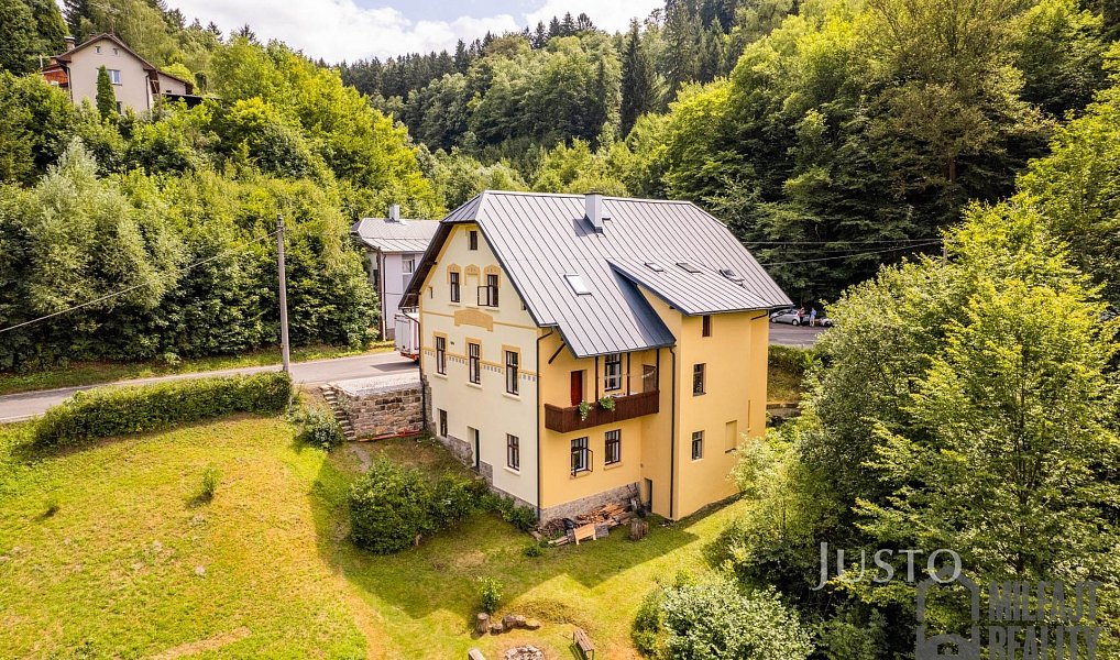 Prodej domu 336 m² s pozemkem 1 978 m², Železný Brod – náhled fotky 22