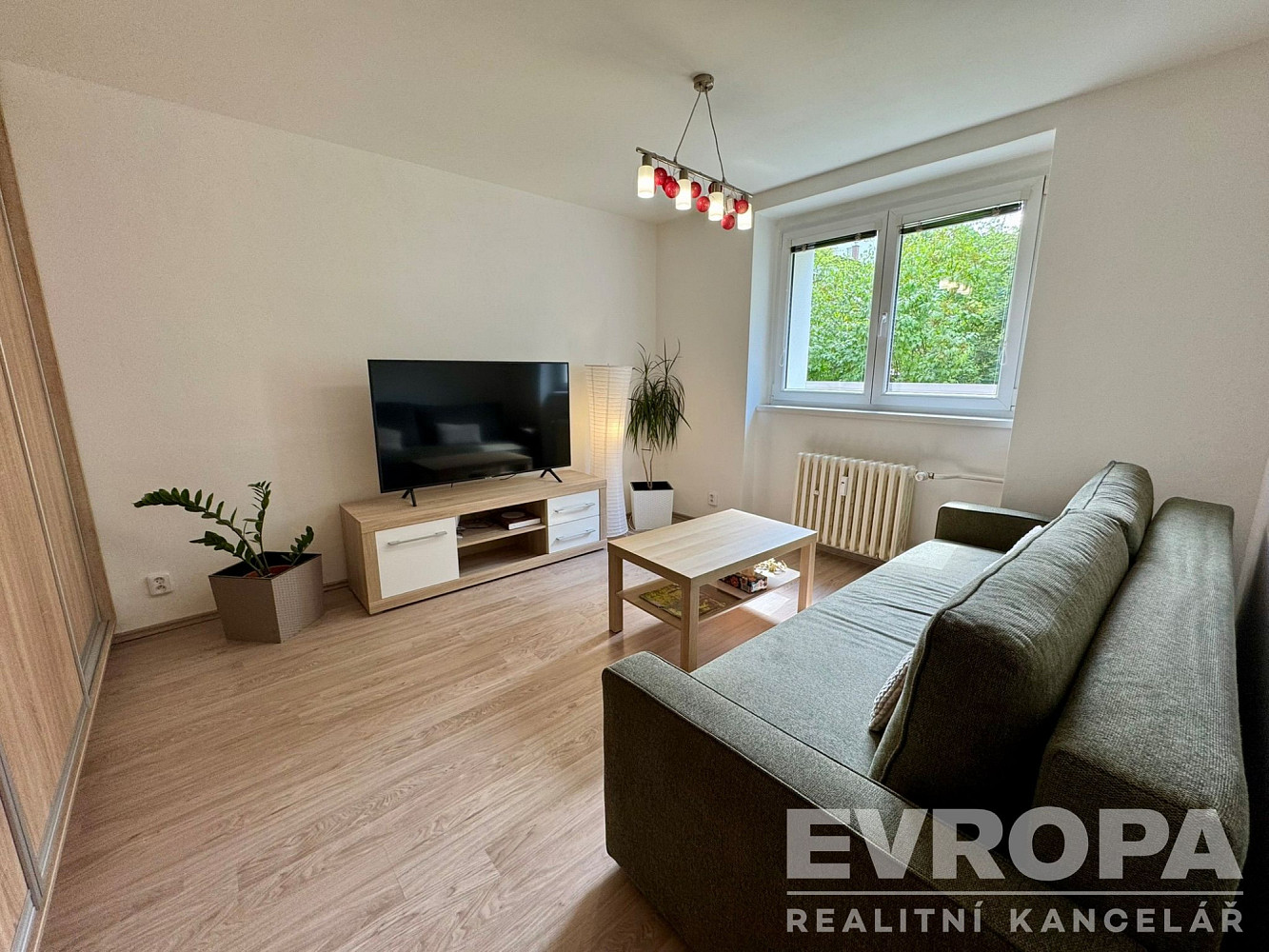 Pronájem bytu 1+1 30 m² – fotografie 2