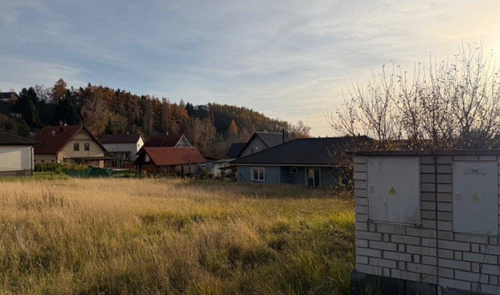 Prodej stavebního pozemku 1 290 m², Nové Strašecí – náhled fotky 8