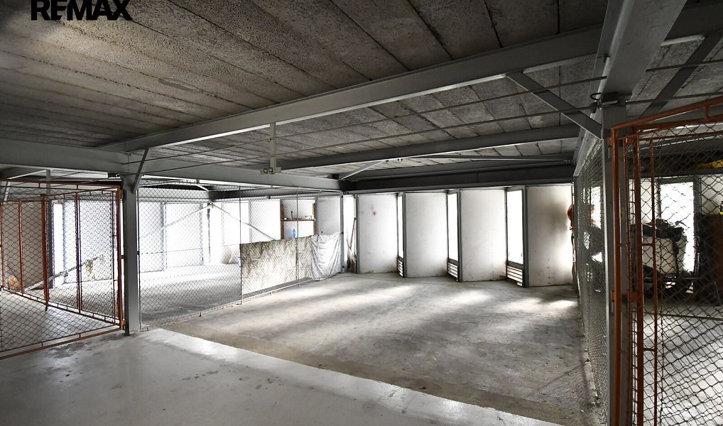 Prodej garážového stání 13 m2, ulice Mrštíkova - Hradec Králové, Hradec Králové – náhled fotky 3