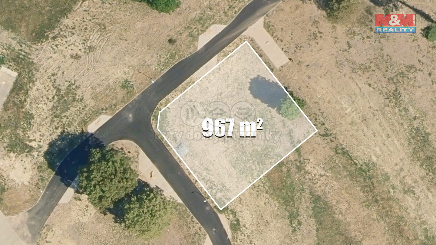 Prodej stavebního pozemku 967 m²