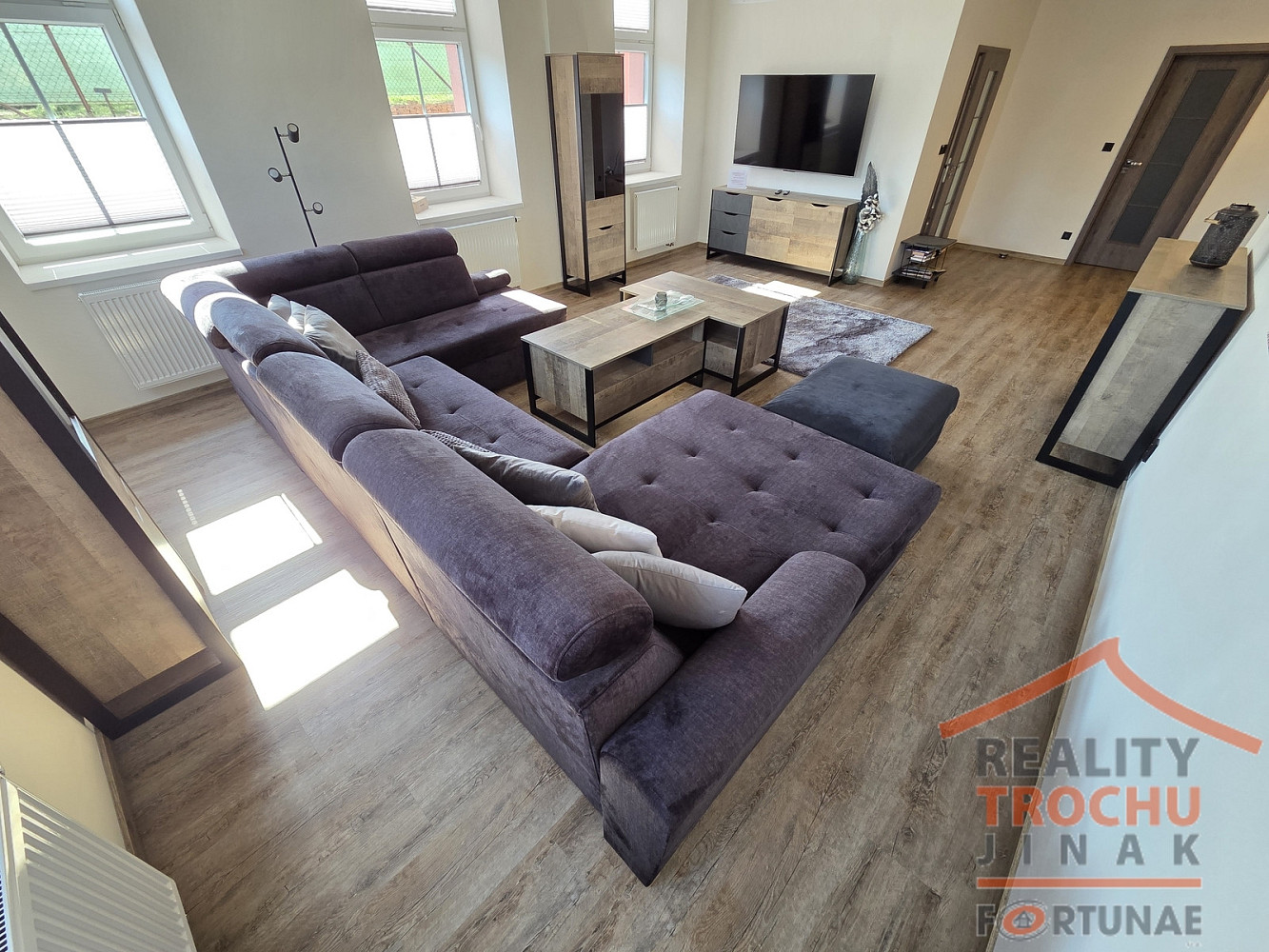Prodej komerčního objektu (jiného typu) 715 m² — photo 4