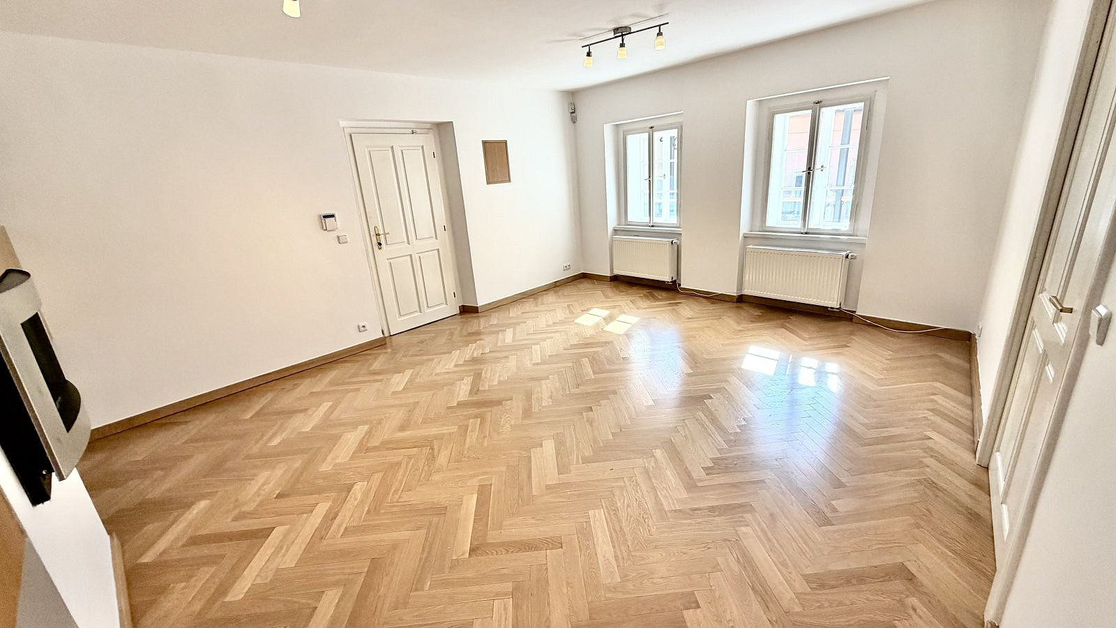 Pronájem bytu 4+kk 100 m² — photo 5