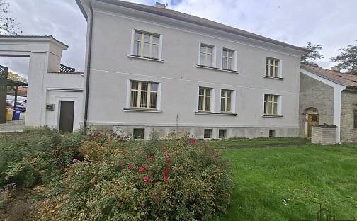 Pronájem bytu 2+1 100 m², Běloky, okres Kladno