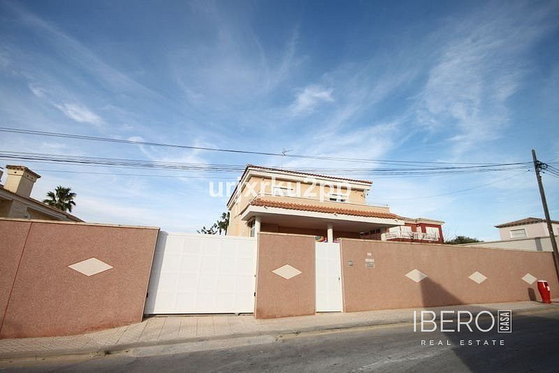 Prodej domu 210 m² s pozemkem 816 m² — photo 4