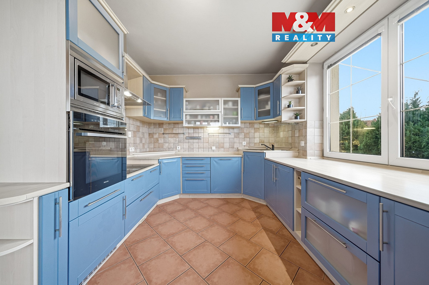 Prodej domu 240 m² s pozemkem 845 m²