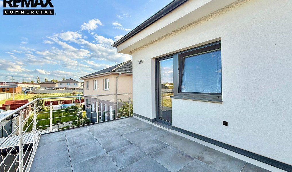 Prodej domu 220 m² s pozemkem 726 m², Polerady – náhled fotky 28