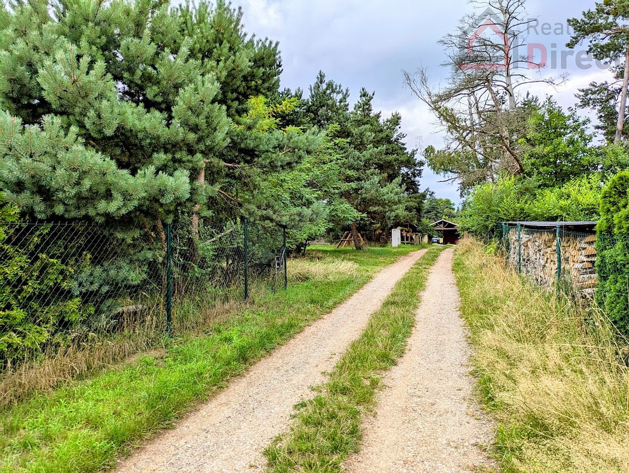 Prodej stavebního pozemku 716 m² – fotografie 2