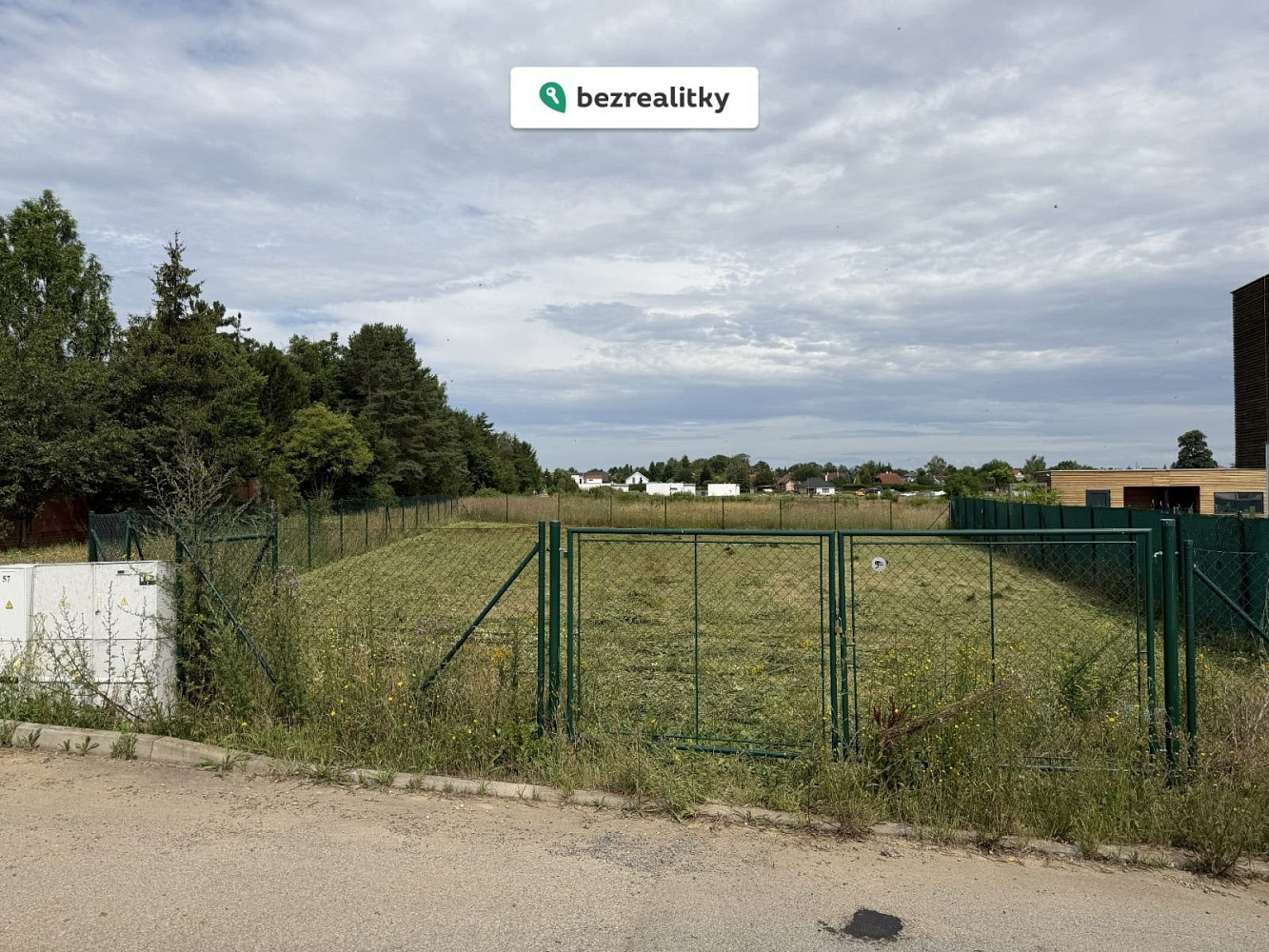 Prodej stavebního pozemku 801 m² — photo 2