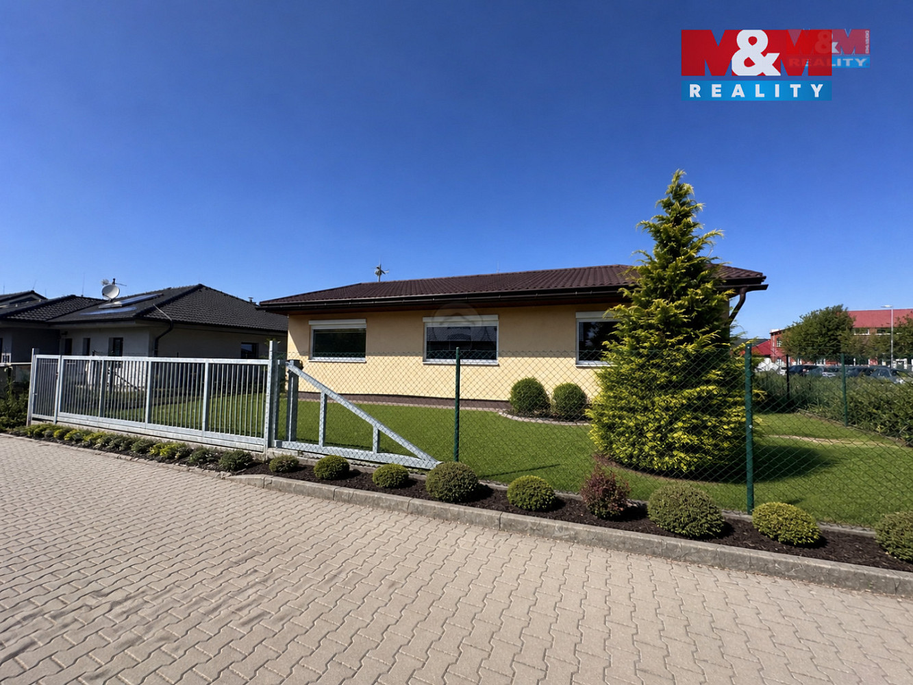 Prodej domu 118 m² s pozemkem 892 m² – pohled 2
