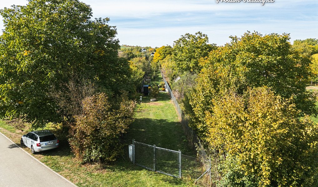 Prodej zahrady 890 m², Šlapanice – náhled fotky 2