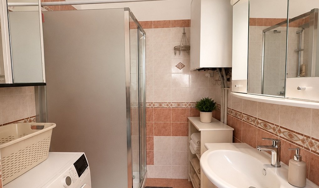 Prodej bytu 6+kk 174 m², Praha – náhled fotky 17