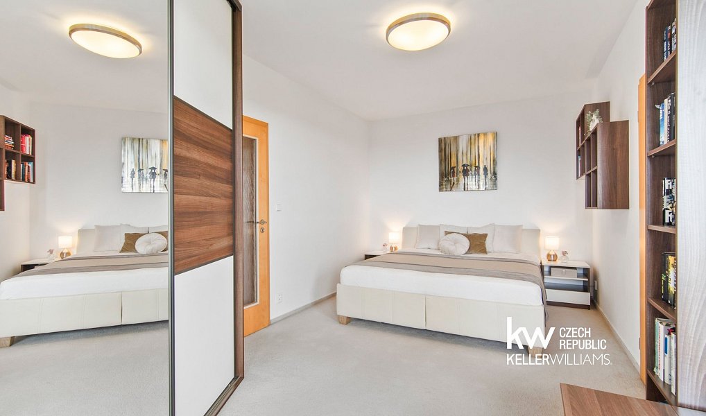 Prodej bytu 4+kk 95 m², Praha – náhled fotky 21