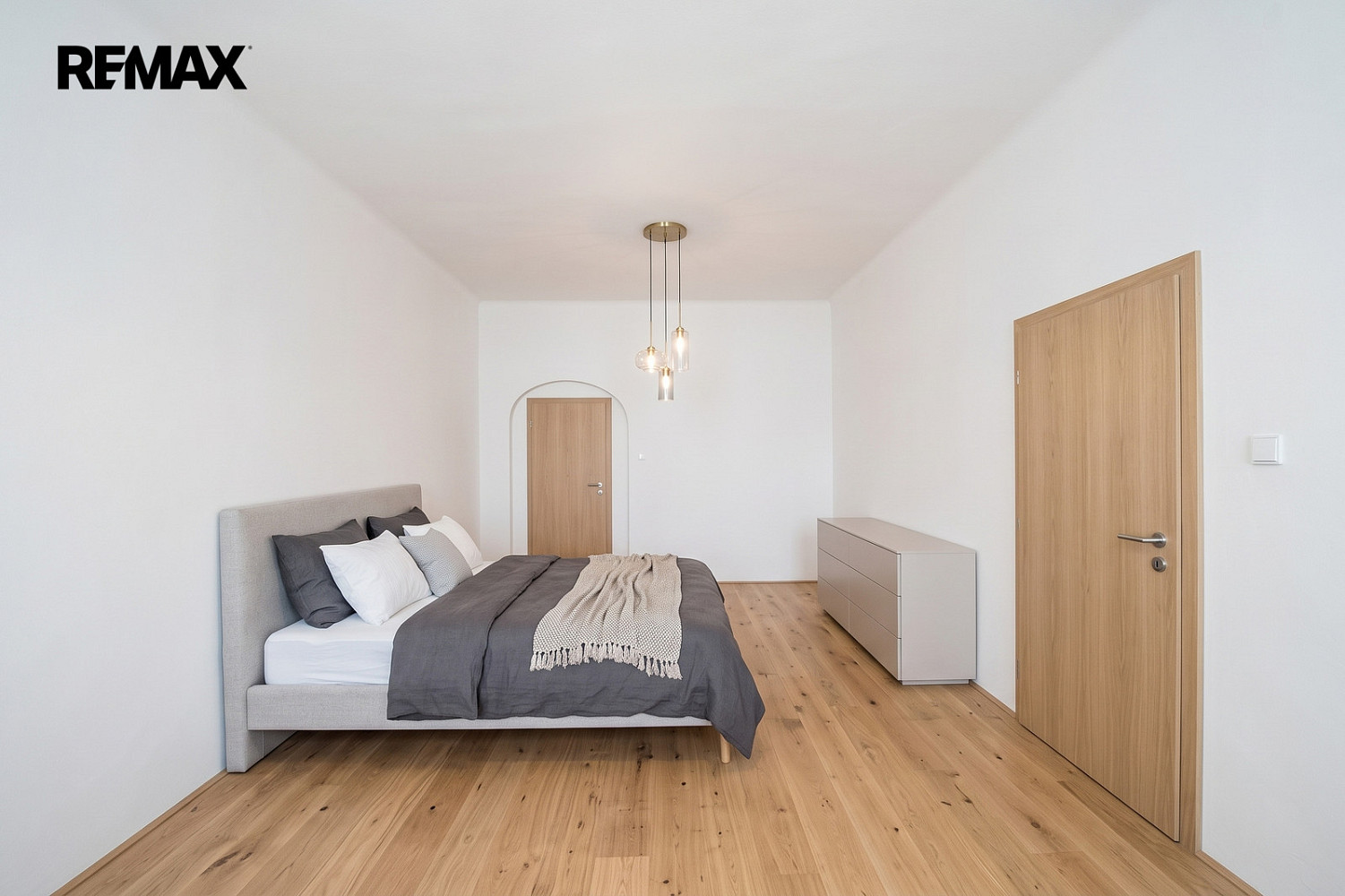 Prodej nájemního domu, činžáku 700 m² – fotografie 4