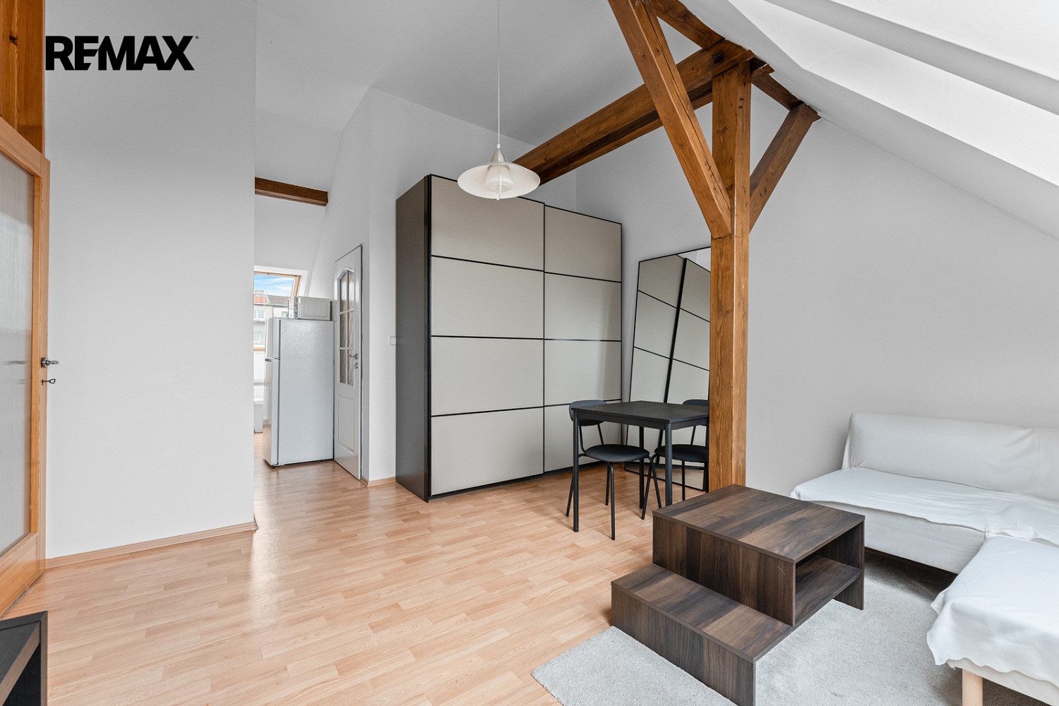 Prodej domu 240 m² s pozemkem 197 m² — photo 2