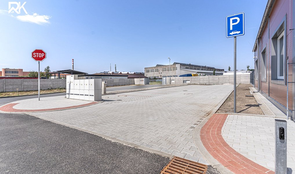 Pronájem skladovacích prostor 1 786 m², Kolín – náhled fotky 31