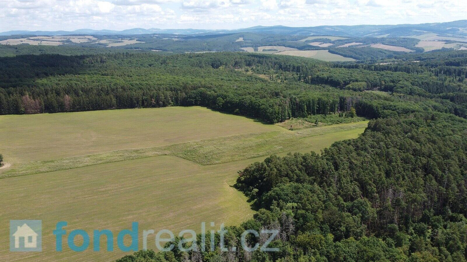 Prodej pozemku 23 500 m²