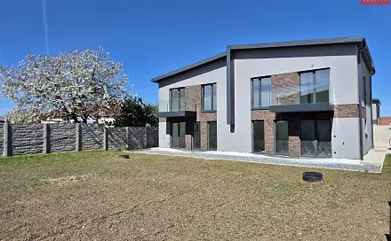 Prodej domu 111 m² s pozemkem 361 m², Průhonice, okres Praha-západ