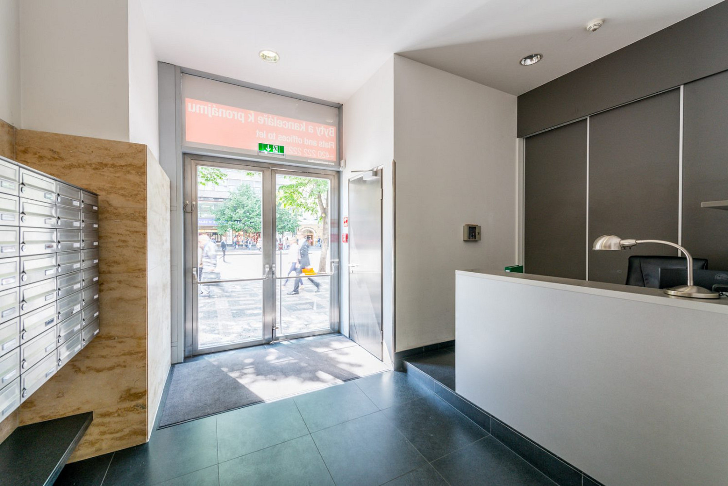 Pronájem kanceláře 134 m² – fotografie 2