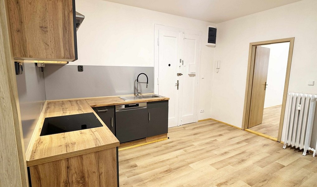 Pronájem bytu 3+1 79 m², Praha – náhled fotky 16