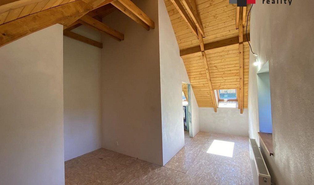 Prodej domu 177 m² s pozemkem 945 m², Janov – náhled fotky 12