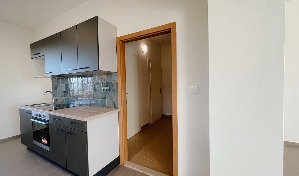 Pronájem bytu 2+kk 65 m², Lety – náhled fotky 3