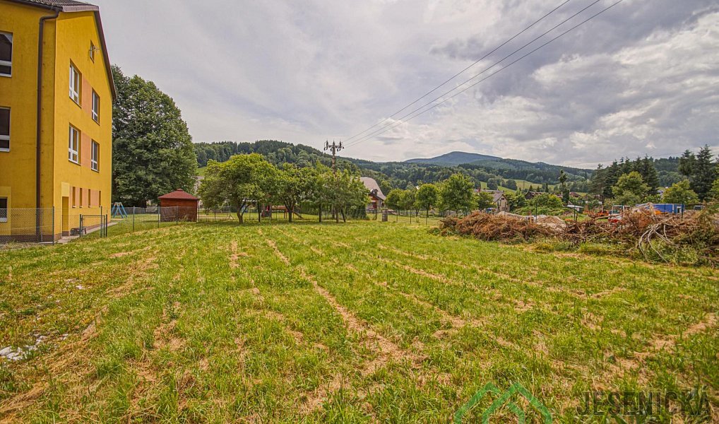 Prodej komerčního pozemku 1 608 m², Lipová-lázně – náhled fotky 2