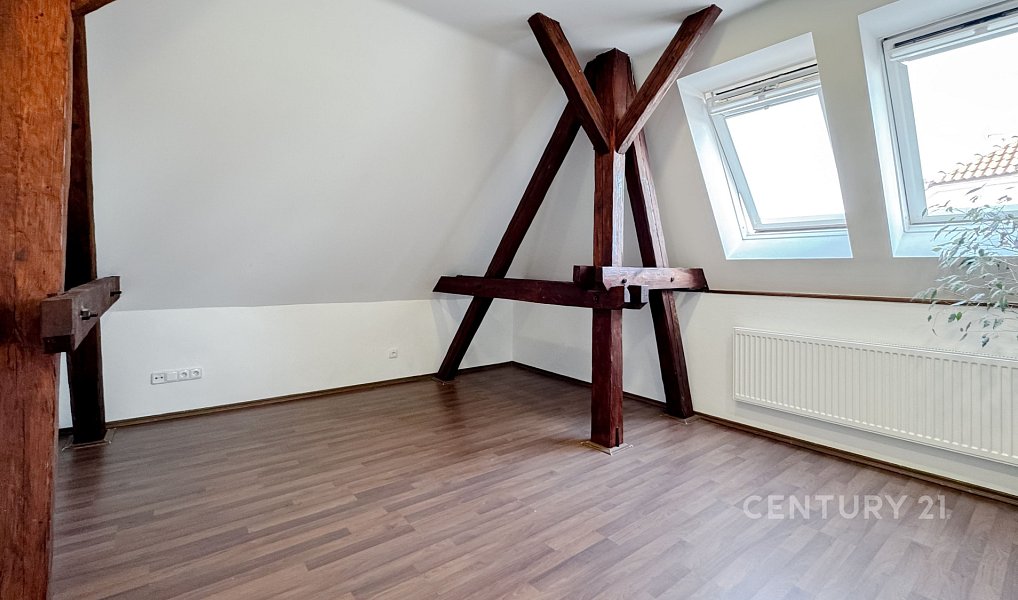 Prodej domu 216 m² s pozemkem 192 m², Znojmo – náhled fotky 11