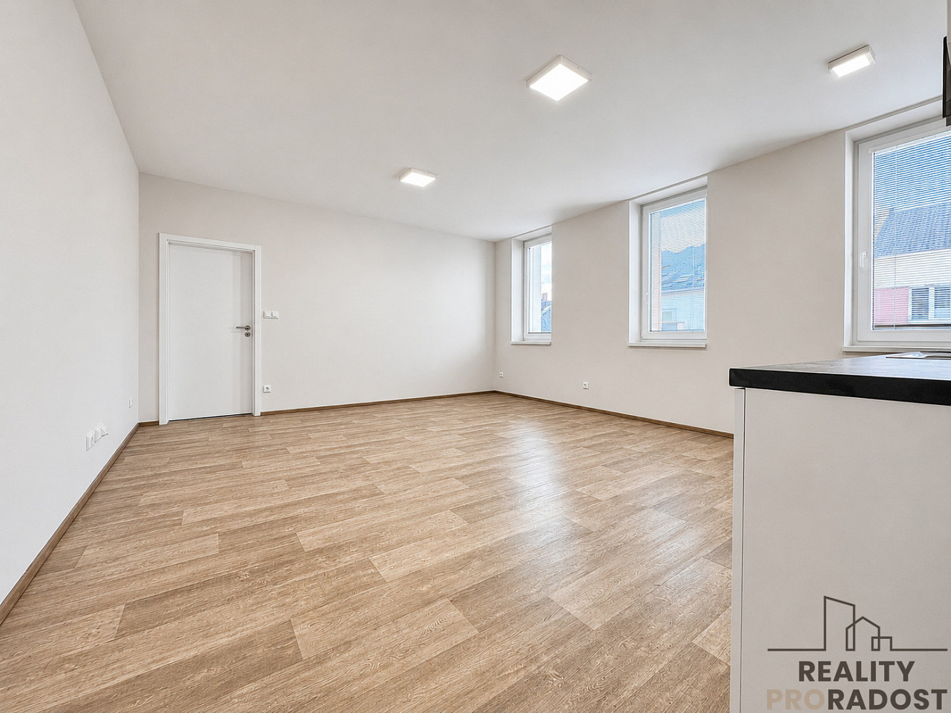 Pronájem bytu 2+kk 52 m² – fotografie 4