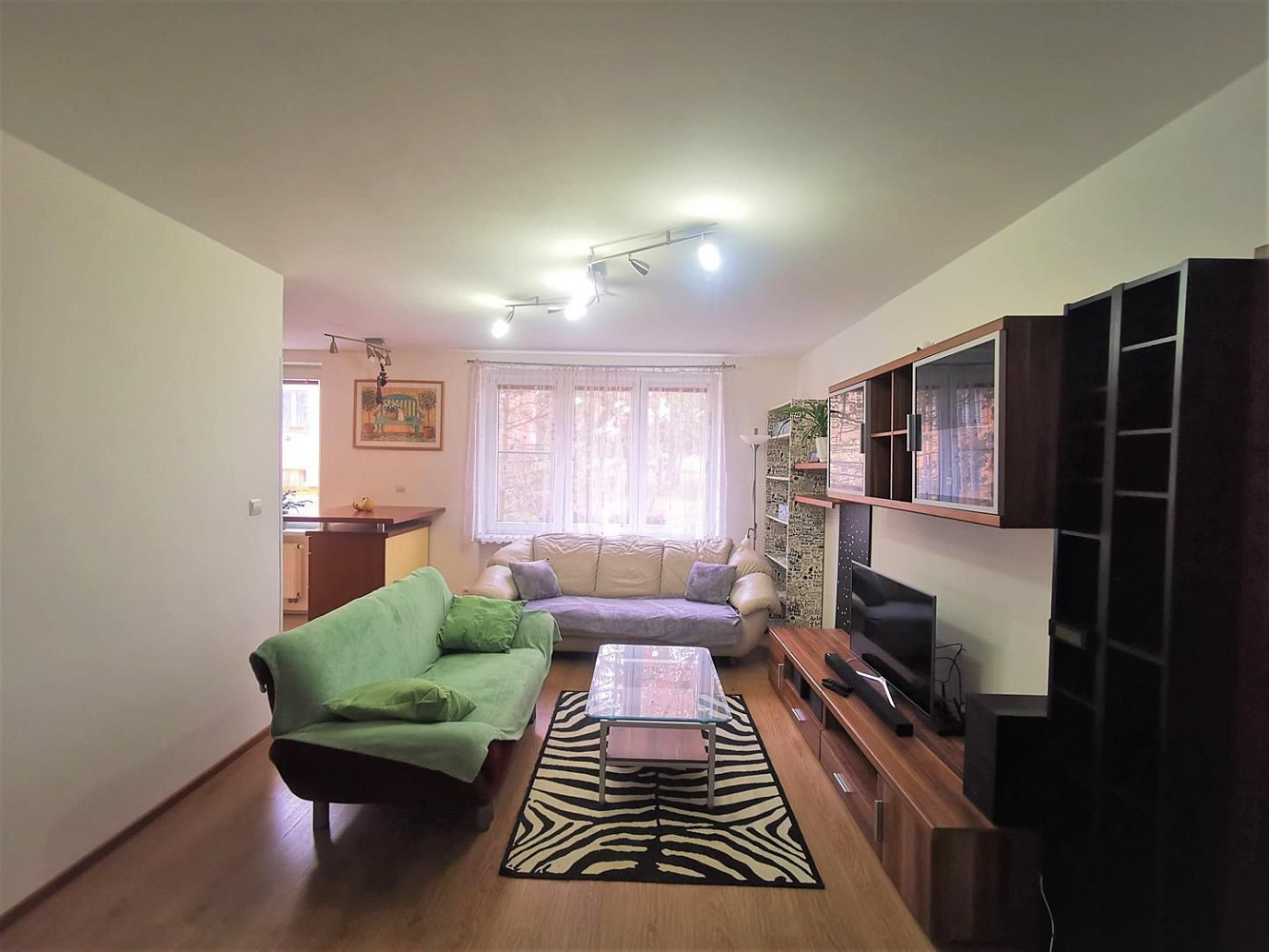 Pronájem bytu 3+kk 72 m² — photo 2