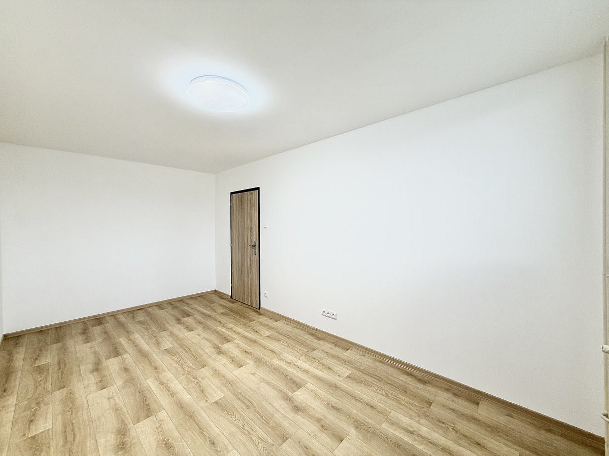 Pronájem bytu 2+kk 41 m² – pohled 5