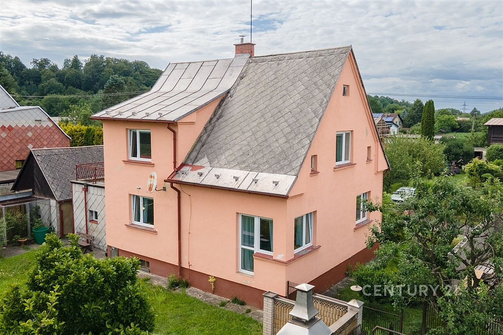 Prodej domu 141 m² s pozemkem 921 m²