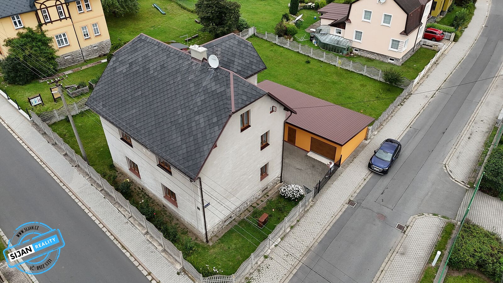 Prodej domu 168 m² s pozemkem 899 m² – fotografie 2