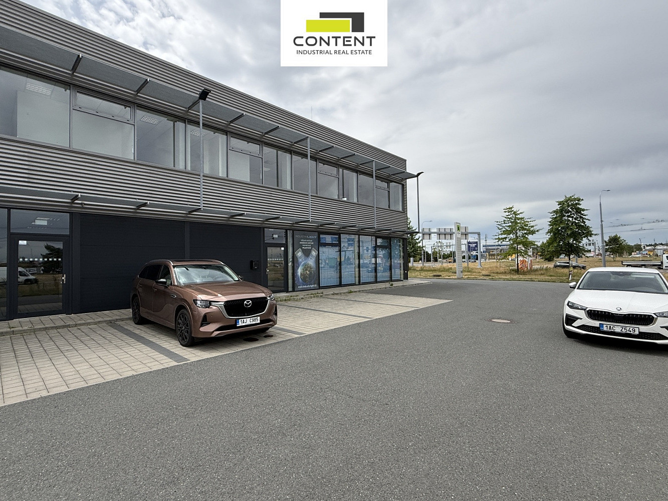 Pronájem skladovacích prostor 1 060 m² – fotografie 3