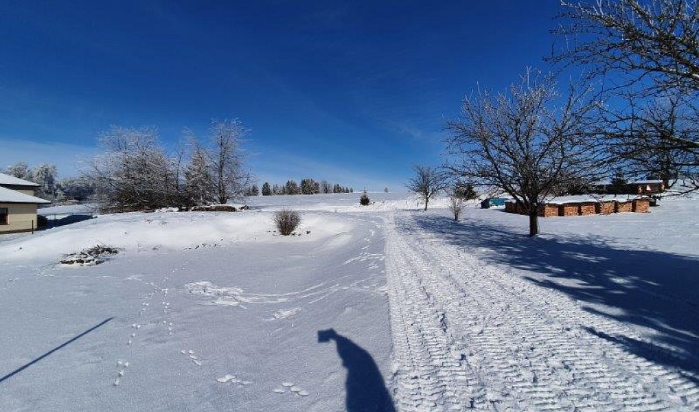Prodej stavebního pozemku 1 100 m², Větrný Jeníkov – náhled fotky 10