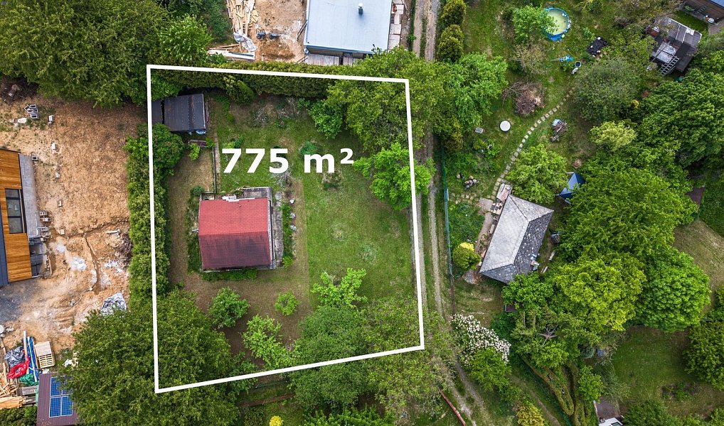 Prodej stavebního pozemku 775 m², Praha – náhled fotky 3