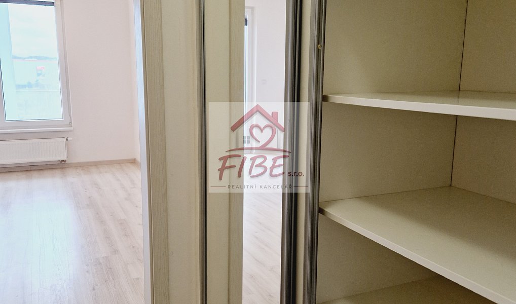 Prodej bytu 1+kk 30 m², Praha – náhled fotky 9