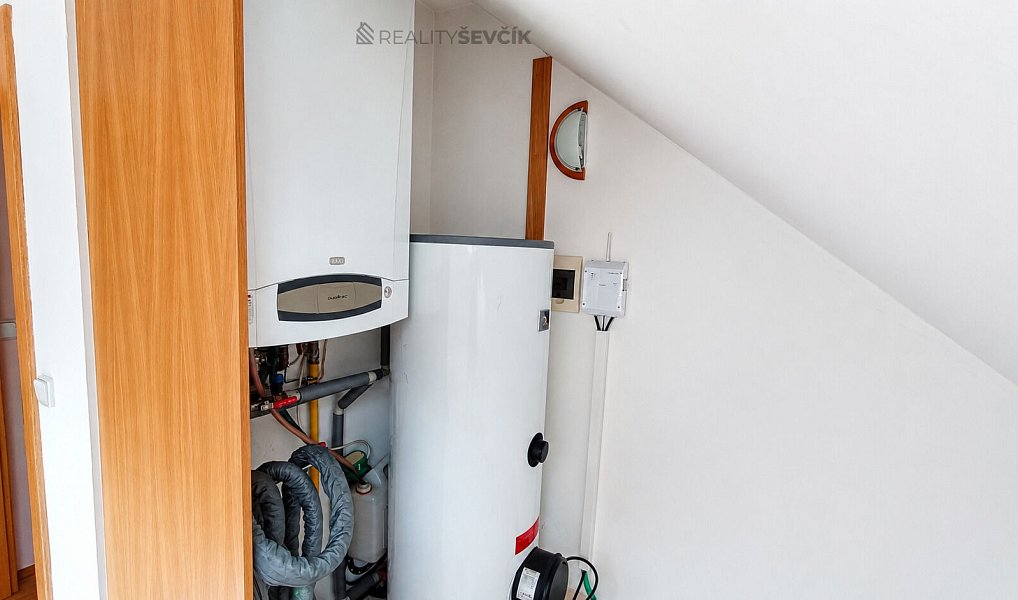 Prodej domu 241 m² s pozemkem 778 m², České Budějovice – náhled fotky 42