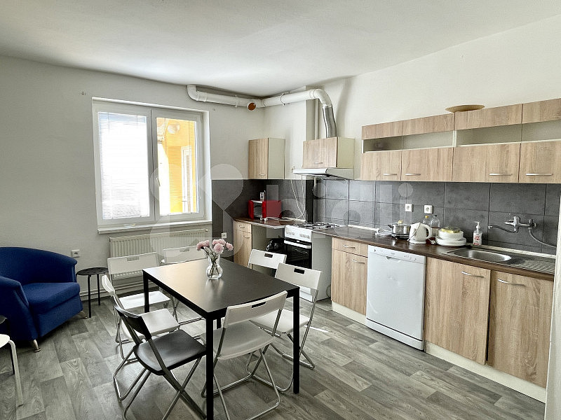 Pronájem domu 20 m² s pozemkem 178 m² — photo 2