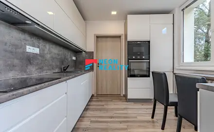 Pronájem bytu 3+1 77 m²