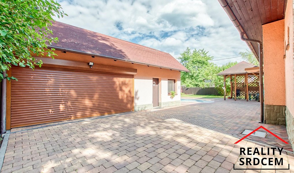 Prodej domu 170 m² s pozemkem 921 m², Bystřice – náhled fotky 3