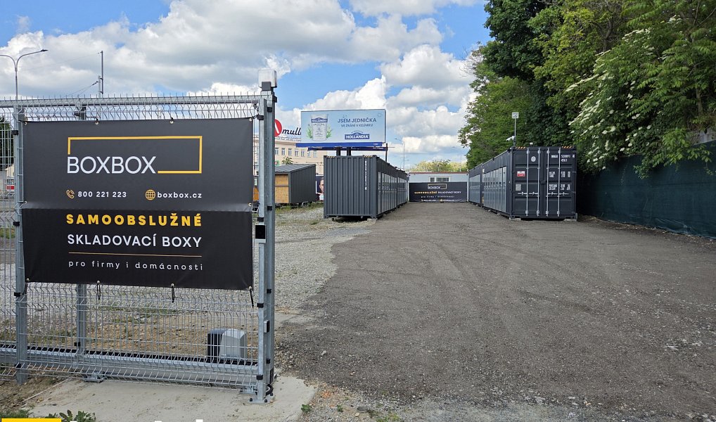 Samoobslužné skladovací boxy, ul. Hladíkova/Charbulova, Brno - Černovice, Brno – náhled fotky 2