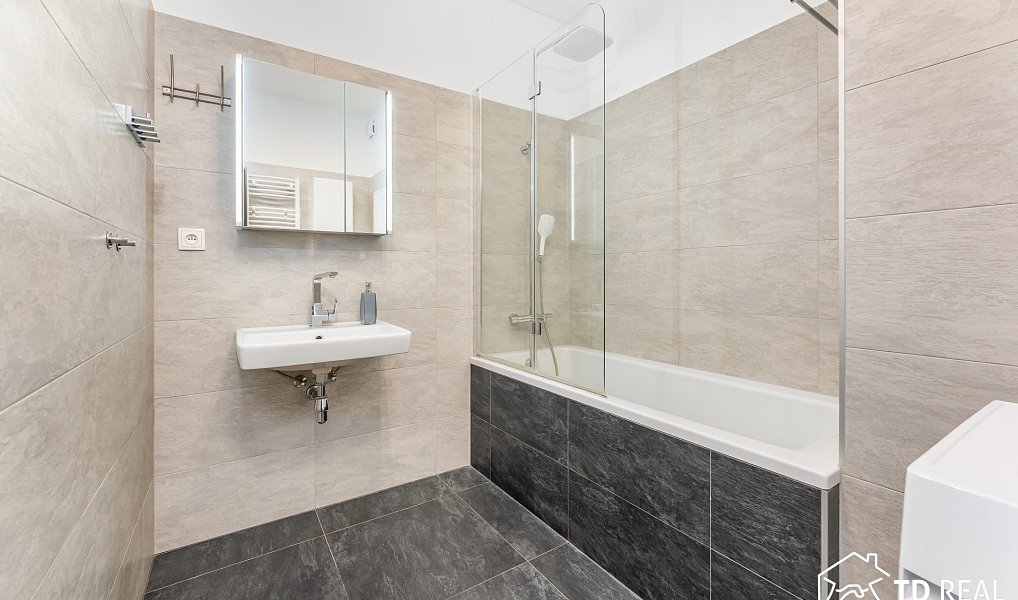 Prodej bytu 3+kk 73 m², Holubice – náhled fotky 10