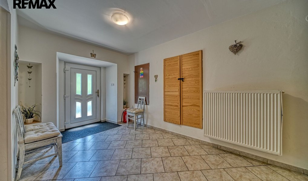 Prodej domu 215 m² s pozemkem 987 m², Radvanice – náhled fotky 9