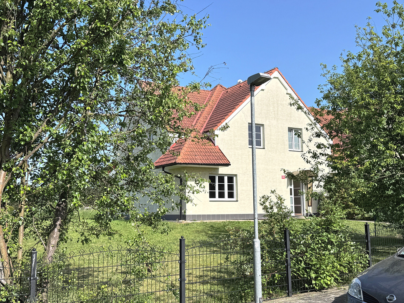 Pronájem domu 180 m² s pozemkem 288 m² – pohled 2