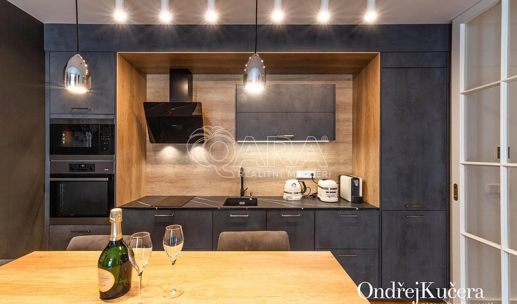 Prodej bytu 1+kk 61 m², Praha – náhled fotky 6