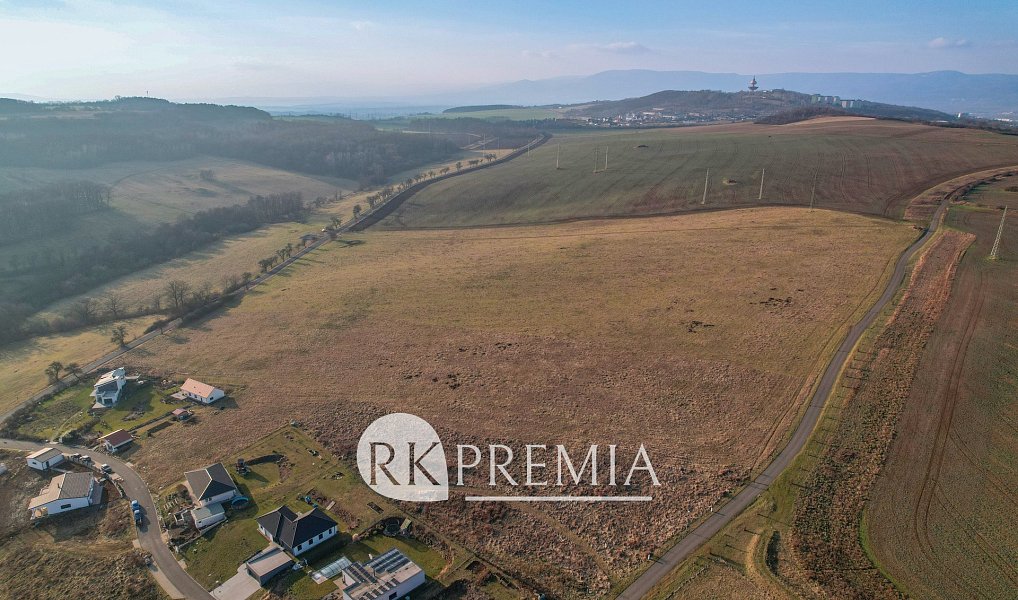 Prodej pole 99 231 m², Bžany – náhled fotky 2